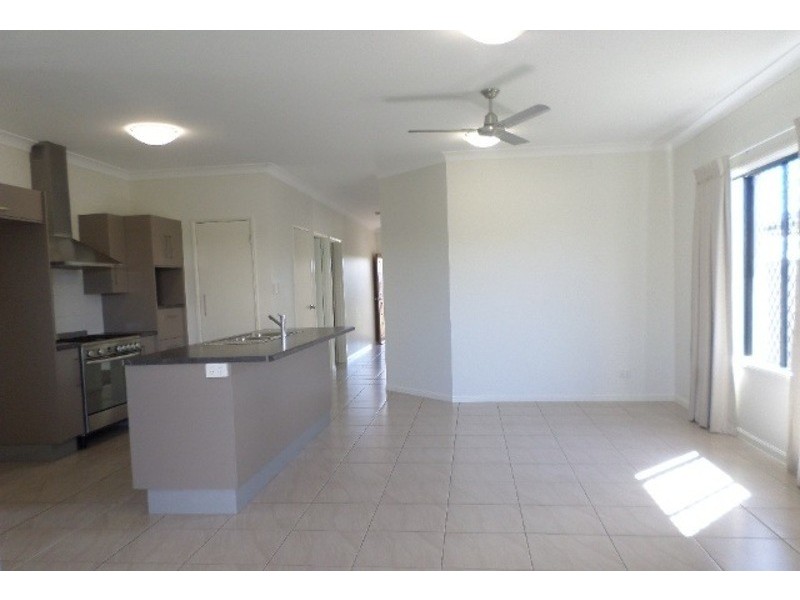 5 Nikao Street (NORTHSHORE), Burdell QLD 4818