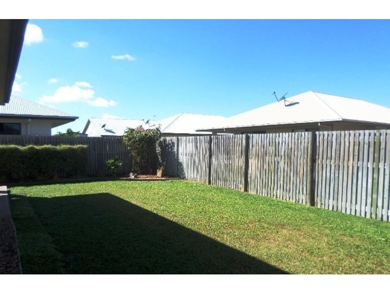 5 Nikao Street (NORTHSHORE), Burdell QLD 4818