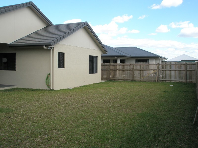 8 Beaconsfield Avenue, Kirwan QLD 4817