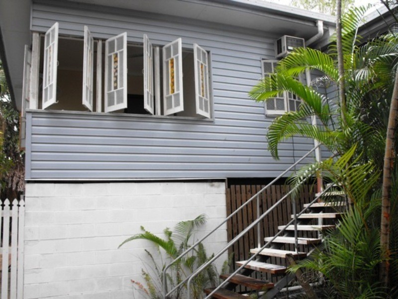 1338  Riverway Drive, Kelso QLD 4815