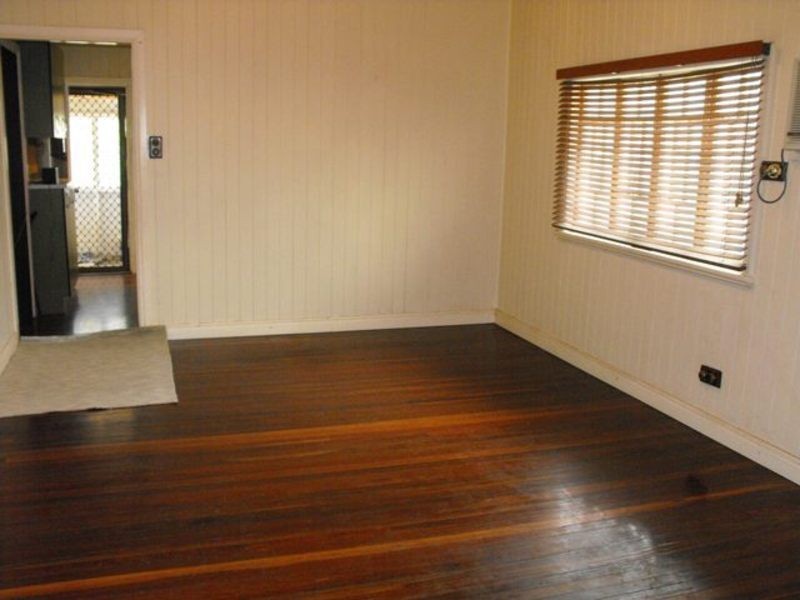 1338  Riverway Drive, Kelso QLD 4815