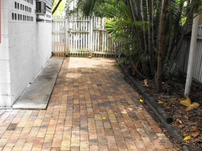 1338  Riverway Drive, Kelso QLD 4815