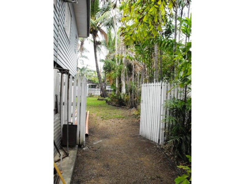 1338  Riverway Drive, Kelso QLD 4815