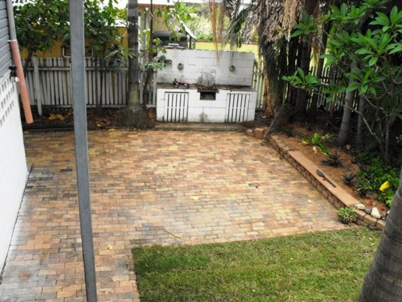 1338  Riverway Drive, Kelso QLD 4815