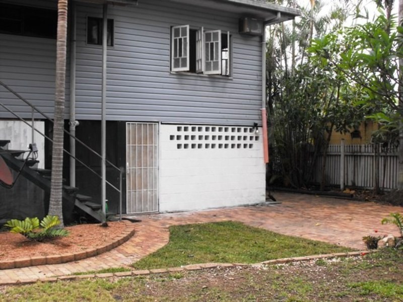 1338  Riverway Drive, Kelso QLD 4815