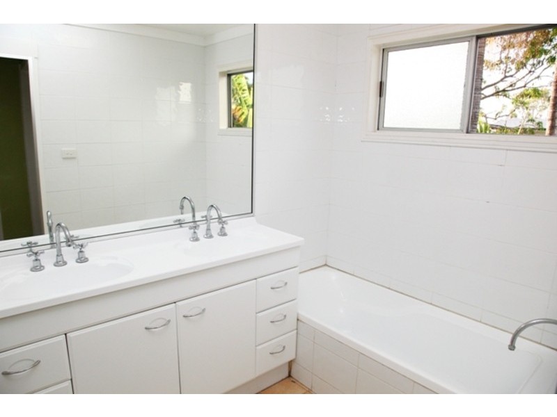 72 Mount Louisa Drive, Mount Louisa QLD 4814