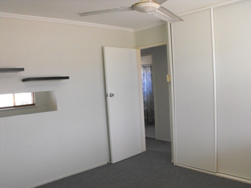 8 Gill Street, Kirwan QLD 4817