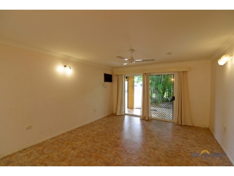 42 Griffey Street, Burdell QLD 4818