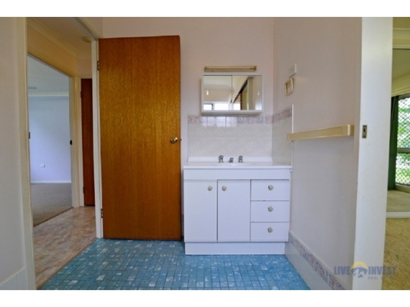 42 Griffey Street, Burdell QLD 4818