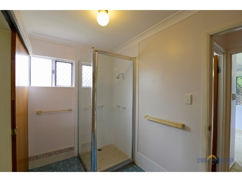 42 Griffey Street, Burdell QLD 4818