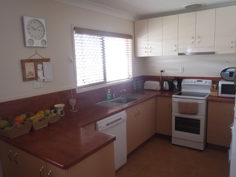 6 Crossland Court, Kirwan QLD 4817