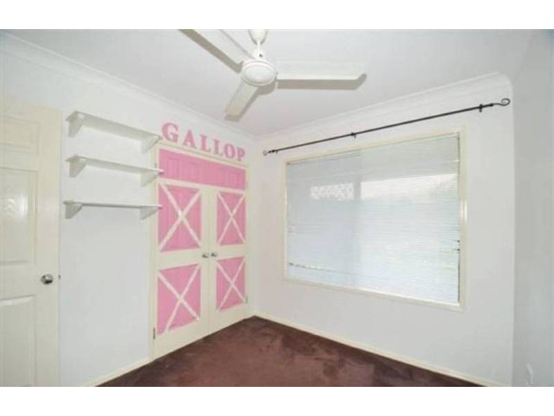 224 Valley Drive, Oak Valley QLD 4811