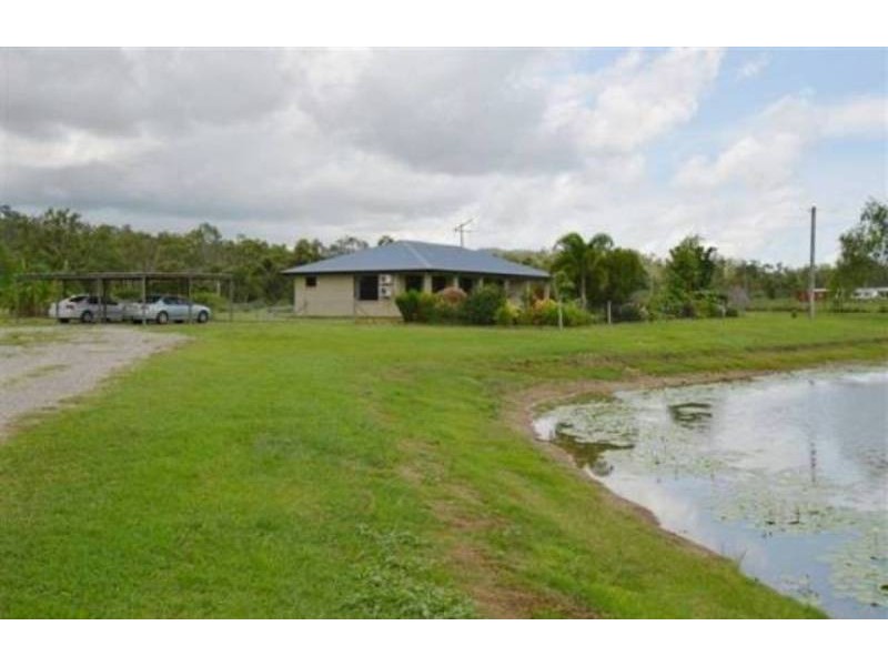 224 Valley Drive, Oak Valley QLD 4811