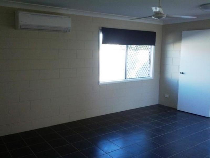 24 San Vito Crescent, Rasmussen QLD 4815