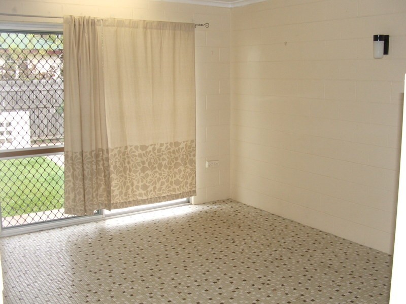 1/94 Eyre Street, North Ward QLD 4810