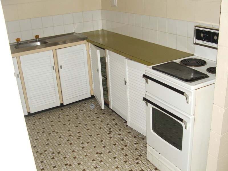 1/94 Eyre Street, North Ward QLD 4810