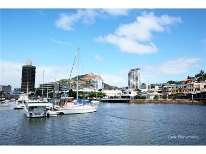 1/94 Eyre Street, North Ward QLD 4810