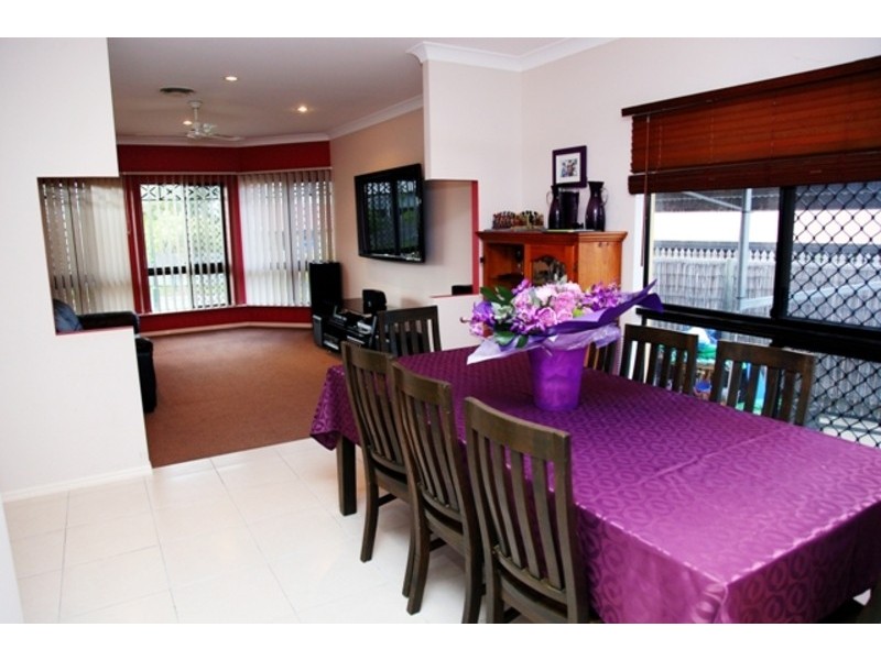 22 Monaro Circuit, Mount Louisa QLD 4814