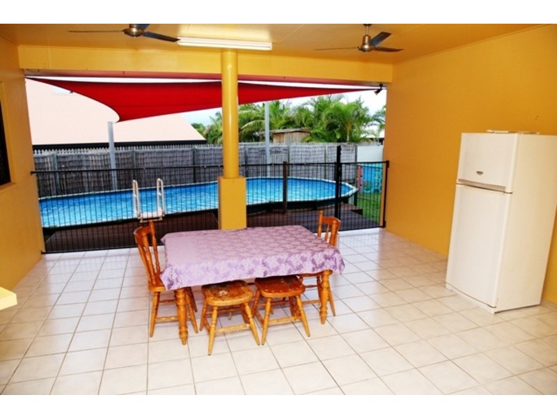 22 Monaro Circuit, Mount Louisa QLD 4814