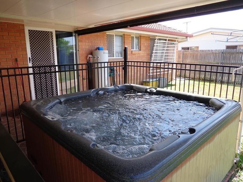 28 Josephine Crescent, Rasmussen QLD 4815