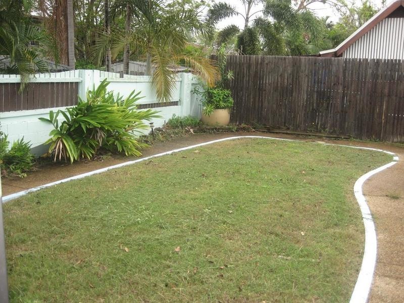 8 Mathieson Street, Cranbrook QLD 4814