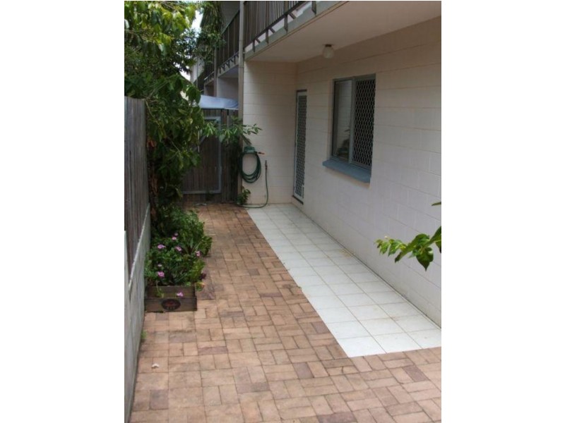 1/6 Mary Street, West End QLD 4810