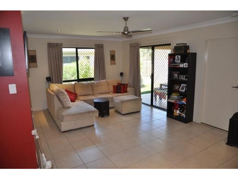 30 Parklands Drive, Mount Louisa QLD 4814