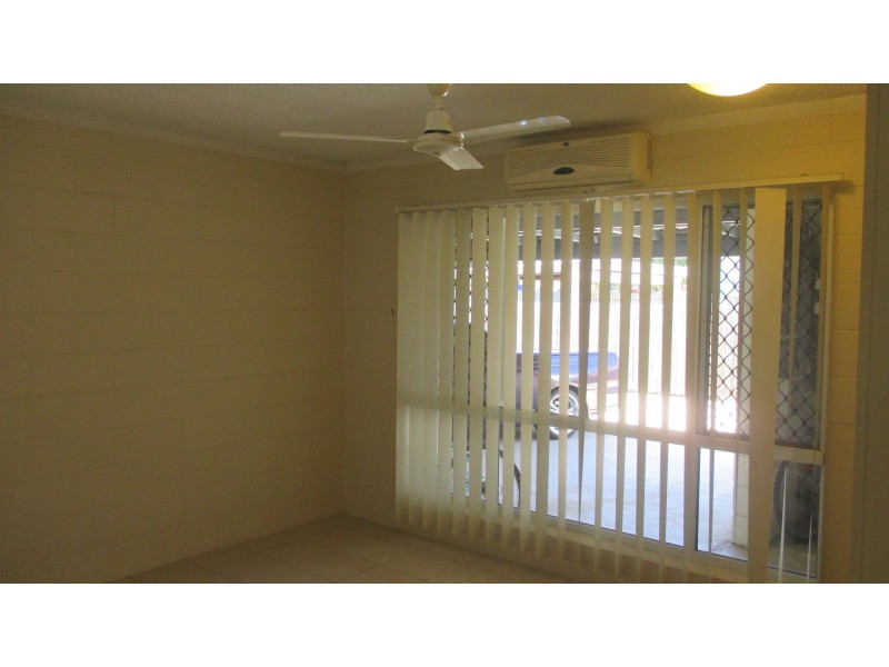 2/39 Armstrong Street, Hermit Park QLD 4812