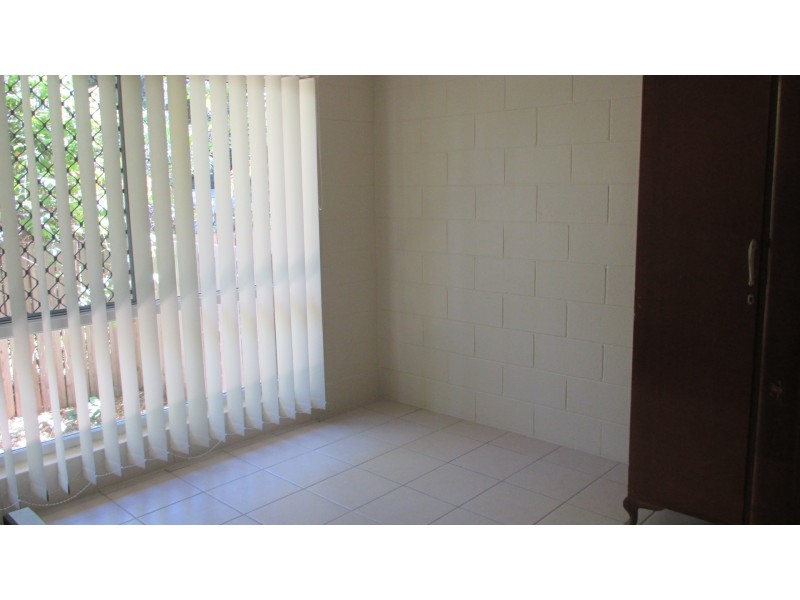 2/39 Armstrong Street, Hermit Park QLD 4812