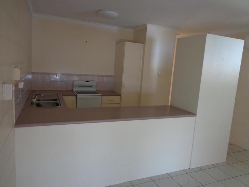 2/58 Cook Street, North Ward QLD 4810