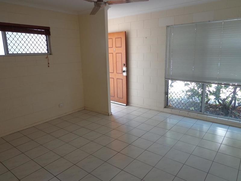 2/58 Cook Street, North Ward QLD 4810