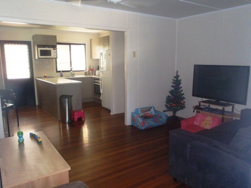 86 First Avenue, Railway Estate QLD 4810