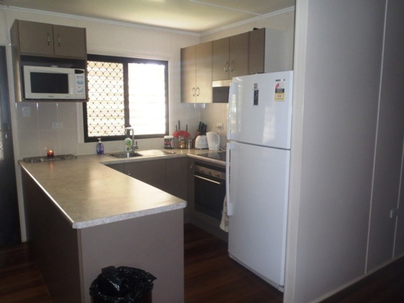 86 First Avenue, Railway Estate QLD 4810