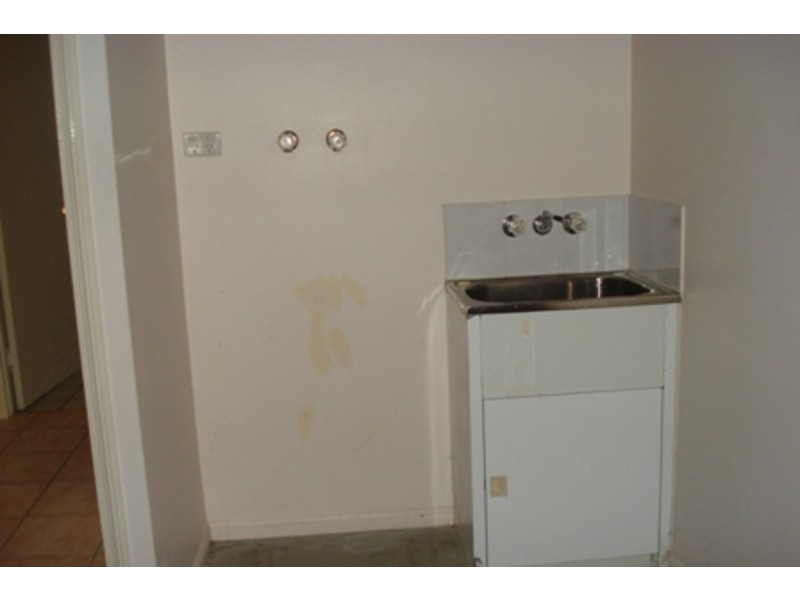 13/14 Nix Street, West End QLD 4810