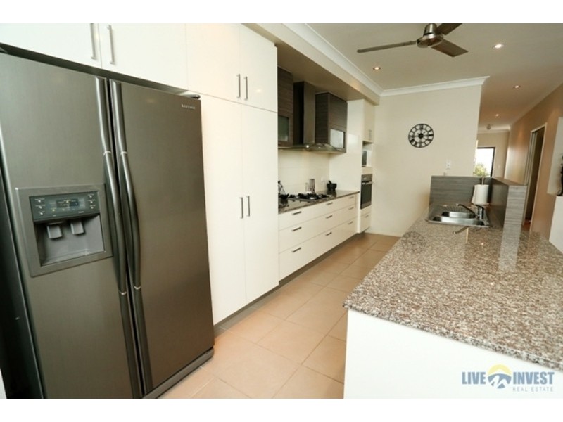 7 Batiki Circuit, Burdell QLD 4818