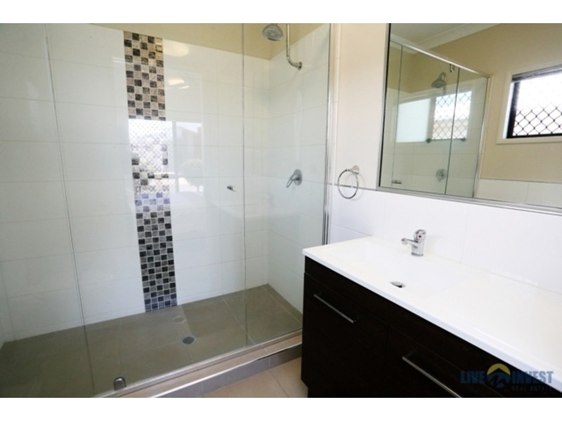 7 Batiki Circuit, Burdell QLD 4818