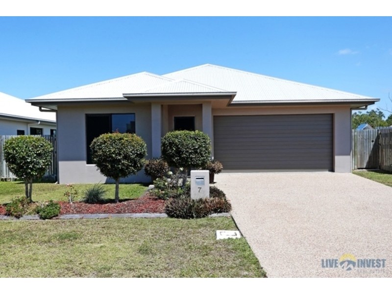 7 Batiki Circuit, Burdell QLD 4818