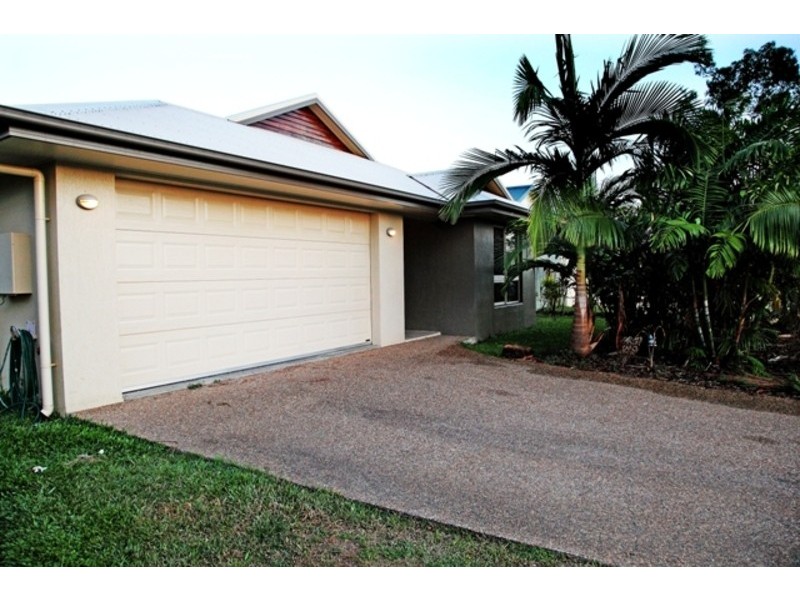 10 Greentree Circuit, Bushland Beach QLD 4818