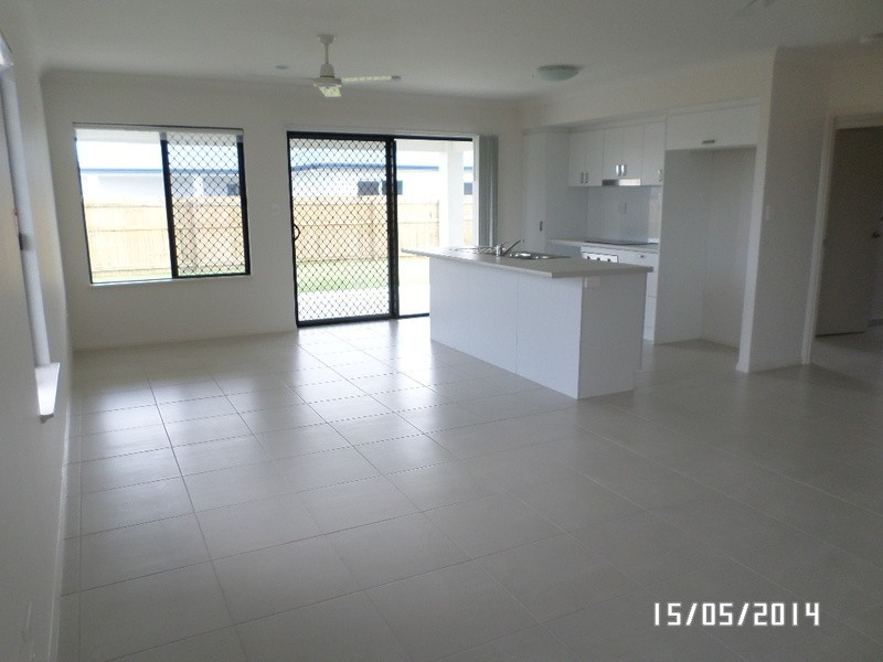 10 Marblewood Cct, Mount Low QLD 4818