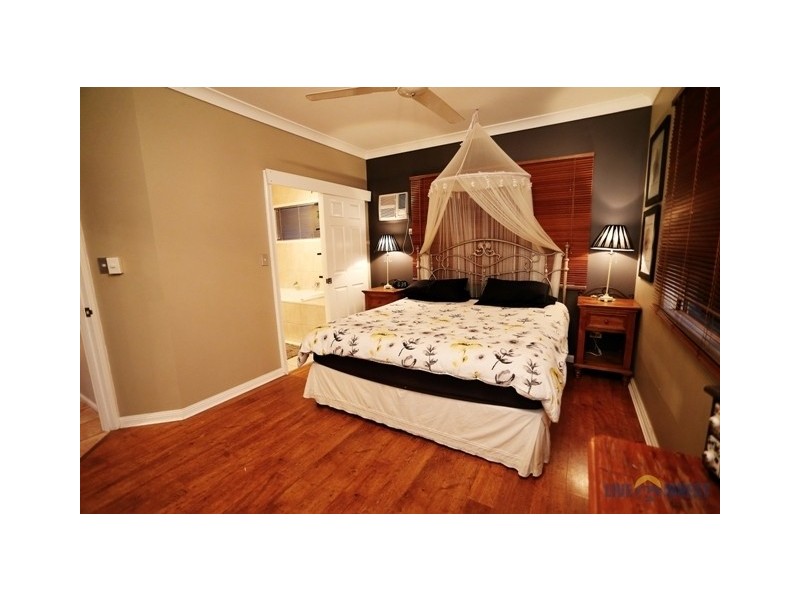 6 Bath Court, Kirwan QLD 4817