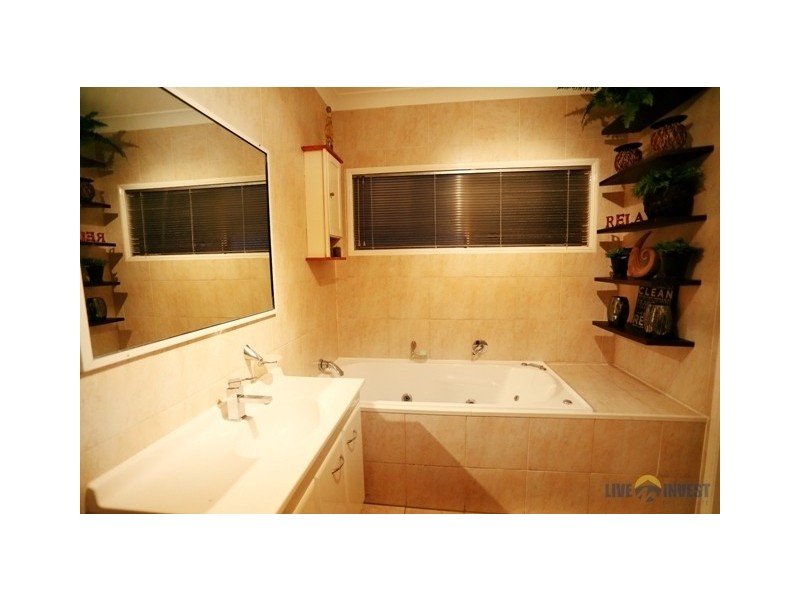 6 Bath Court, Kirwan QLD 4817