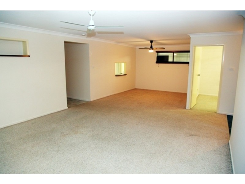 45 Winston Crescent, Kirwan QLD 4817