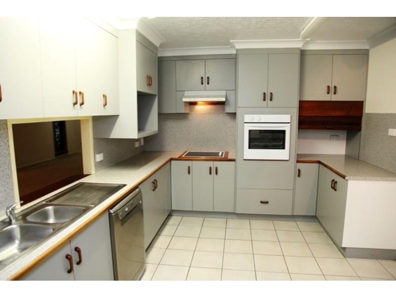 45 Winston Crescent, Kirwan QLD 4817