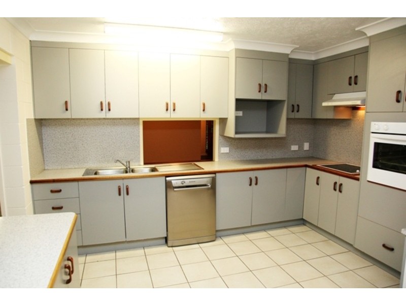 45 Winston Crescent, Kirwan QLD 4817