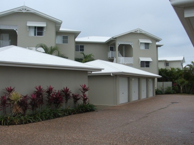 7/12-14 Martinez Avenue, West End QLD 4810