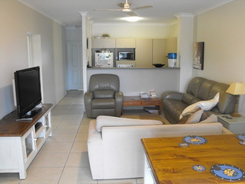 7/12-14 Martinez Avenue, West End QLD 4810