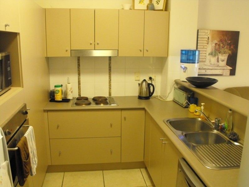 7/12-14 Martinez Avenue, West End QLD 4810