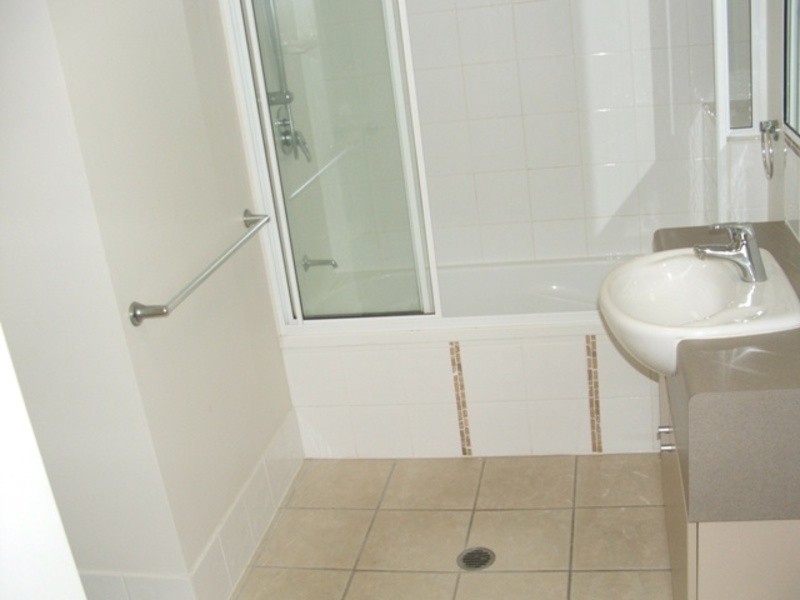 7/12-14 Martinez Avenue, West End QLD 4810