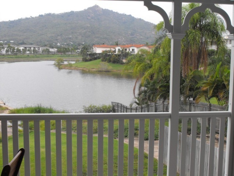 7/12-14 Martinez Avenue, West End QLD 4810