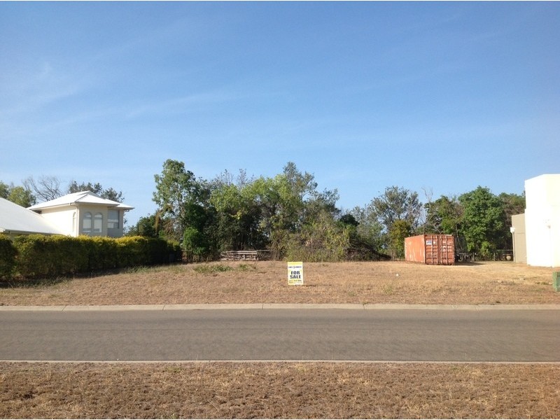 54 Livistonia Close, Bushland Beach QLD 4818